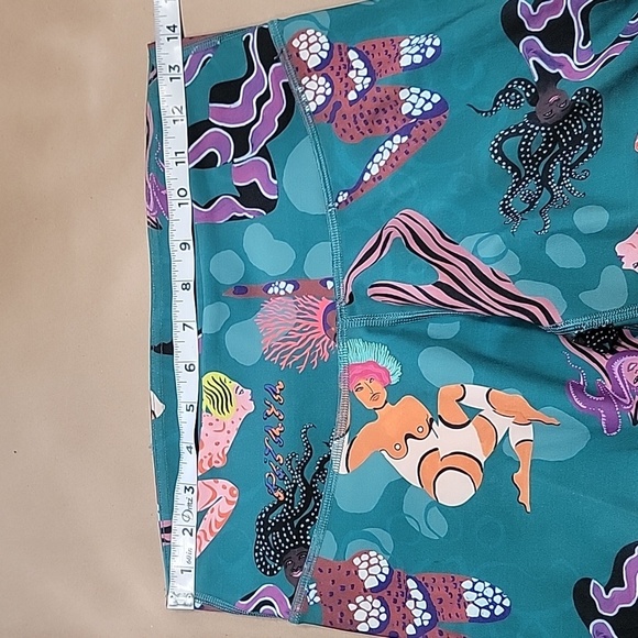 Pitaya Size M Teal Green with Abstract Ladies Graphic Yoga Leggings - Picture 6 of 11